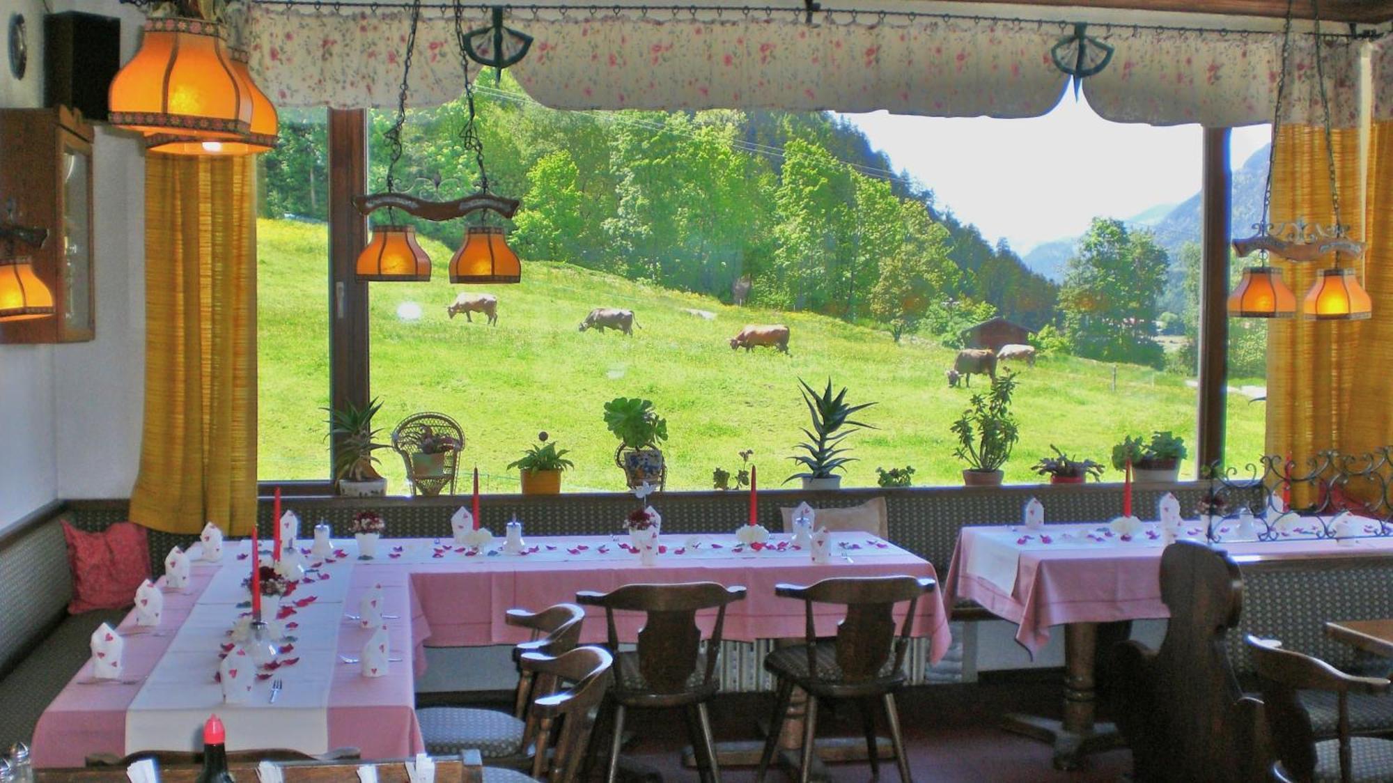 Hotel Restaurant Hausberg Гарміш-Партенкірхен Екстер'єр фото